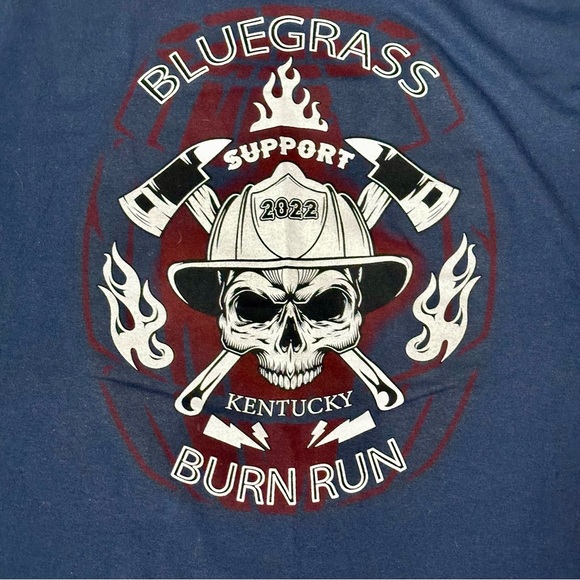 Fireman Skull Navy Blue Graphic T Shirt Bluegrass Burn Run Kentucky Men’s Sz L - Picture 3 of 8